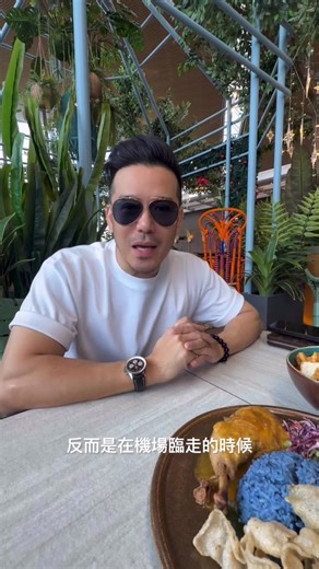 沈震軒Sammy on Instagram: "其實我最喜歡食的Malaysian food是辣辣的「蝦麵」。有一款方便麵包裝的我很多年前在supermarket買過。很喜歡的。不知道有沒有馬來西亞的朋友可以留言發圖片告訴我那一種？我不記得名字只記得大概的樣貌。我希望下次有機會買一些回港。🥰"