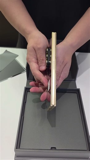 W26 Unboxing #unboxing #W26 #hearttotheworld #newproductrelease