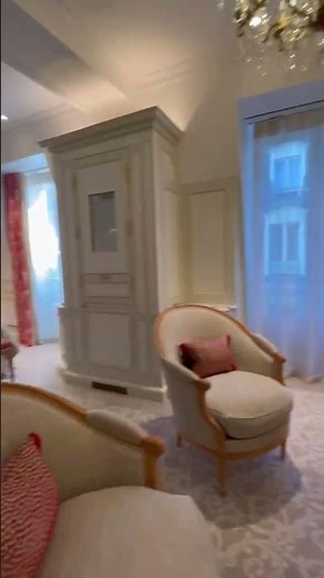 パリ・ホテル「ル・ムーリス」ルームツアー Paris Hotel "Le Meurice" #shorts