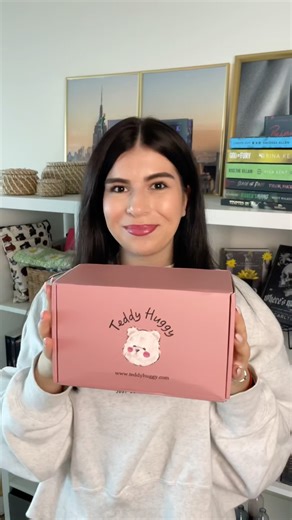 my new reading buddy is a pumpkin 🎃📚