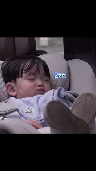 Baby Yoo Jun parenting diary — TXT viral moments