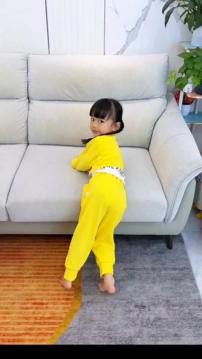 242K views · 4K reactions | #tirtle #cat #friends #catreels #catvideos #playtime #shorts_video #shortsvideo #trend #funnyvideos #shorts_video #shortsvideo #funnyvideo #trend #cutebaby #catreels #catloverusa #comedy #funnyvideo #trending #cutebaby #GiggleFest #TooFunny #ComedyGold | Cute Comedy Family | Facebook