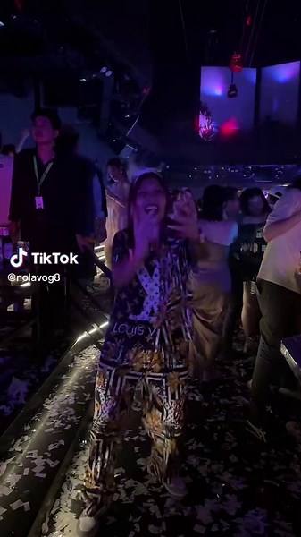 Celebrating Nightlife: Dance and Social Vibes at Club