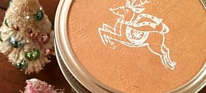 3 Embossing Crafts to Make for Christmas | DoItYourself.com