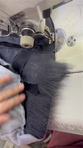 Sewing #satisfying #asmr #fyp #furcoat #viral 🌍🌍For more information,please click: https://www.janefur.com or http://www.jfur.en.alibaba.com https://wa.me/8615888306568 https://janefur.com/collections/women-fox-fur You can contact us through any of the folllowing platforms to ask questions about any of our products. We will help you as soon as possible！ ✨✨WhatsApp:008615068322633，to get wholesale price 📲📲 DM or WhatsApp/wechat： 86 15888306568 📩📩Email: Jane@janefur.com Welcome to make order