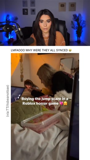 SHE BOUGHT THE ROBLOX JUMP SCARE 😭