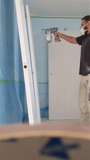 Graco Ultra Cordless, Airless l Spraying Doors. #gracosprayer #woodworking #diy