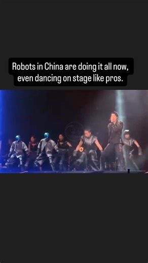 TrendWaveGlobal on Instagram: "Robots in China are doing it all now, even dancing on stage like pros. Here Unitree robots doing Webster flips and are performing at Chinese-American singer Wang Leehom’s concert in Chengdu. #trending #global #usa #viral #uk"