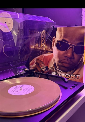 What’s my favorite word??🔥 • • Blow The Whistle ~ Too $hort • Aug 28, 2006 • #tooshort #blowthewhistle #whatsmyfavoriteword #vinyl @Too $hort