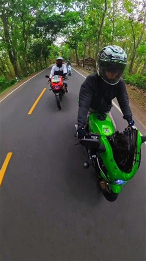 Sunmori 2stroke #kawasaki #touring #motoran