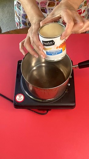 Easy hot fudge recipe #hotfudge #hotfudgesundae #easyrecipes #recipereels #icecreamtoppings | Sara L