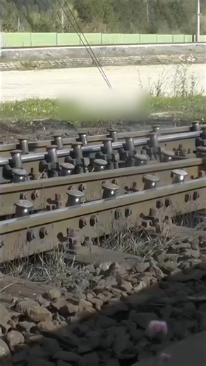 Worldtradepro.com on Instagram: "🌐 Open Community for Global Trade and Commodities 🤝 Connect. Share. Grow together. 📞 WhatsApp: +44 7493 851334 📩 Email: contact@worldtradepro.com 🔗 Catalog: www.worldtradepro.com The “Little Mushrooms” on the Rails Small devices along the tracks help regulate the speed of freight railcars. By gently guiding railcar flows, they support the steady inland movement of bulk commodities. Credits to original creators — DM for credit/removal. #BulkTrade #RailLogisti