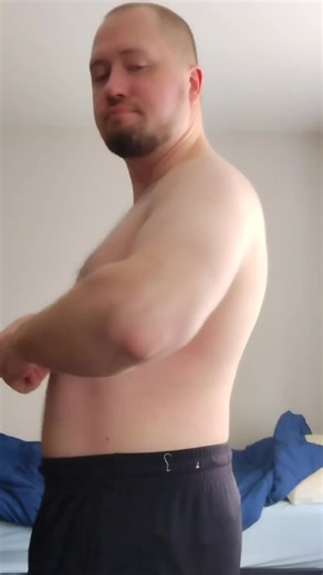 muscle flex #men #guys #muscle #biceps