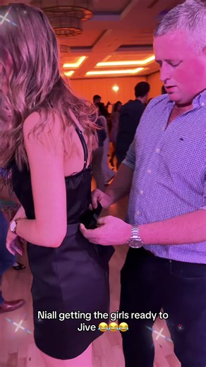 Love this ❤️❤️❤️ @Nicole Farren @niamhdoyle22 @Niall Reid enjoying a double Jive once he fixed the girls dresses 😂😂😂 dancing to @JB at his dancing weekend in the @Fairways Hotel Dundalk #craic #fyp #trending #dancing #weekend