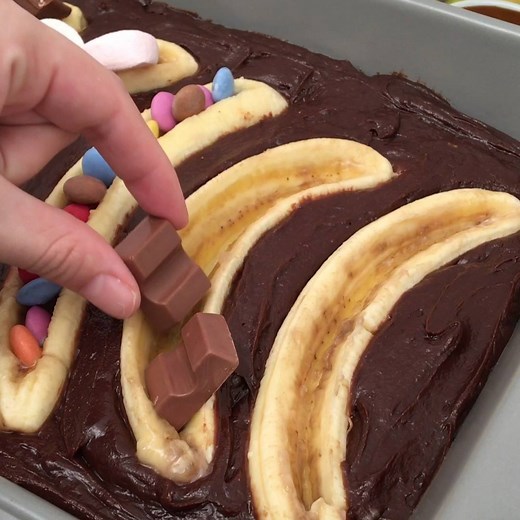 5.8M views · 52K reactions | Gâteau choco-banane ! c'est la fête à la banane :) | Chefclub | Facebook