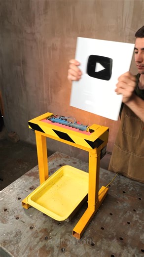 1.1M views · 3K reactions | From Youtube Button to Car Logo!  | 5-Minute Crafts | Facebook