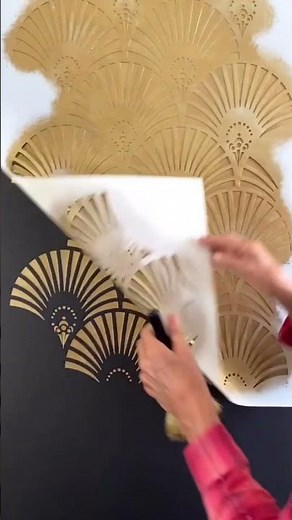 Easy How to Stencil and Art Deco Pattern in Glamorous Gold #wallstencils #stencilstuff #homeinspo