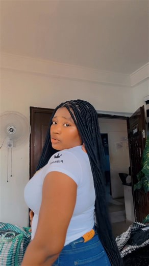 46K views · 777 reactions | This Butterfly 曆 Locs is available in another length Price 85k Location:Abuja 08106447493 | Mimie-wigs | Facebook