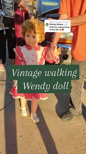 Exploring the Vintage Walking Wendy Doll