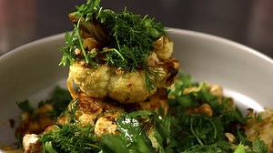 🍴The Eat Out Woolworths Restaurant Awards are back!🍴Watch chief judge Abigail Donnelly and Chan Pillay from Woolies have some fun in the kitchen while chatting about what makes a dish truly delicious #EatOutWoolworthsAwards2022 | WOOLWORTHS