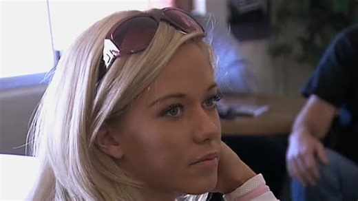 The Girls Next Door S03:E12 - Dangerous Curves