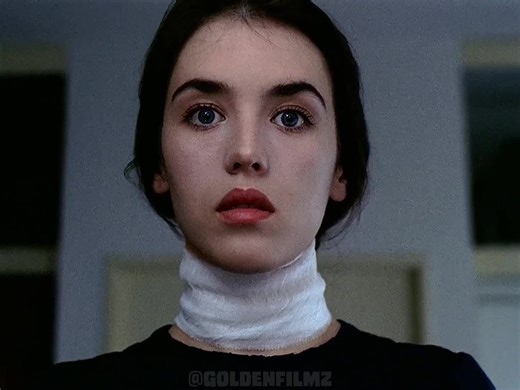 Watch out now👀 💿: Beware of Darkness by George Harrison 🎞️: The Silence of the Lambs, Nosferatu, Inglorious Basterds, The Ugly Stepsister, The Substance, Possession, Audition, Weapons, Fight Club, Bring her back, The Hunt, Fresh, Heretic, Anora, Us, Secretary, Late Night with the Devil, Eyes Wide Shut, Companion, Sucker Punch, Get Out, Final Destination 3, Black Swan, Pulp Fiction, Talk to Me, Midsommar, Barbarian, Villains, Strange Darling, Red Eye, The Moment, The Monkey, Ready or Not, Psyc