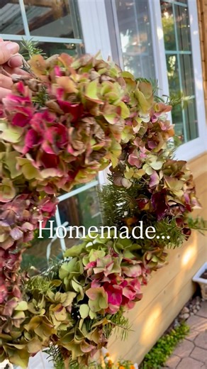 Thyme To Garden on Instagram: "Finish the dried hydrangea wreath from the garden today #joy #downthegardenpath #diygarden #gardeninspiration #backyardgarden #create #gardenideas #driedflowersstyle #thymetogrowgarden"