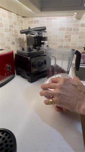 If you're trying to meal prep more this January you NEED the LocknLock 3 Piece Nestable Glass Rectangle Set! The perfect containers for storing your meal prep, leftovers, packed lunches and much more! Shop now at https://www.qvcuk.com/.product.834481.html?cm_mmc=Social_Organic-_-FB_Q-_-miheal-_-locknlock&cid=FB-OSCQ-miheal_834481&e16=834481 | QVC