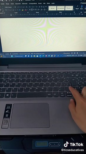 Cómo escribir el signo de dos puntos en computadora