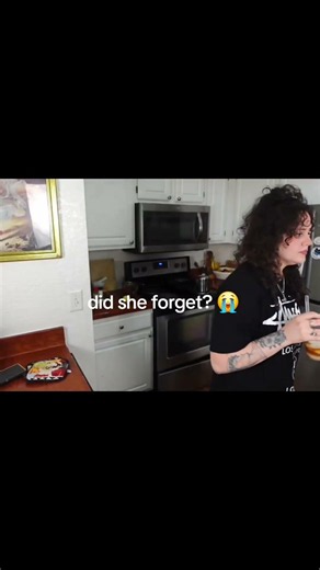 the soda actually did look pretty good not gonna lie 🙃 #lexxloux #funny #viralshorts #shortsviral