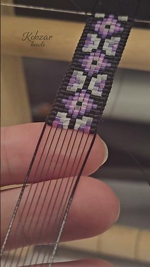 Beadwork for Beginners: Watch This Perfect Loom Row Come to Life