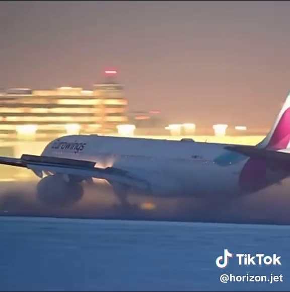 Airports Dealing with Snow: Challenges and Solutions