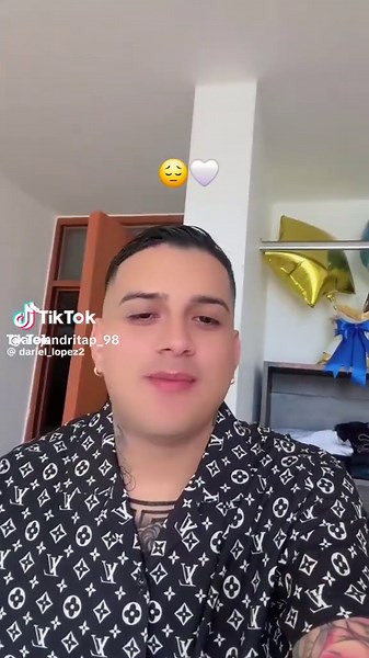 Como me duele el no poder estar en Quevedo y verte por última vez amigo😔