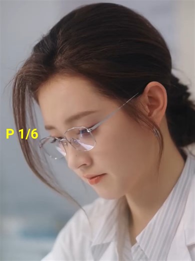 P 1/6 - La doctora se casa con el hombre que ama, pero él la ve como un reemplazo. Al irse, él comprende su error y lucha por recuperarla y casarse con ella otra vez. #MiniSerieRomántica #DramaCorporativo #HistoriaDeAmor #DramaChina | Crespin el iquiteño de oro