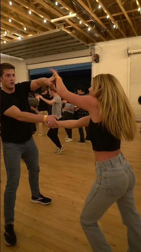 Amazing Country Dance Lifts At Peak Nights