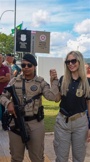 Pref. de Sebastião Laranjeiras on Instagram: "Com muito orgulho e gratidão, Sebastião Laranjeiras viveu um momento histórico com a inauguração do novo Pelotão do 17º BPM e da Delegacia Territorial. 👮‍♂️🏛️ O evento contou com a presença de importantes lideranças, entre elas o subsecretário da Segurança Pública, Marcel de Oliveira, o comandante-geral da Polícia Militar, coronel Antônio Carlos, além de nossos vereadores e secretários municipais, e dos deputados Vitor Bonfim e Charles Fernandes, q