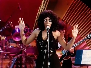 191K views · 8.4K reactions |  Donna Summer - I Feel Love (1977) | L'oeil musical | Facebook