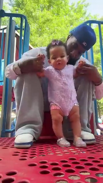 metelustv: baby's first steps at the playground