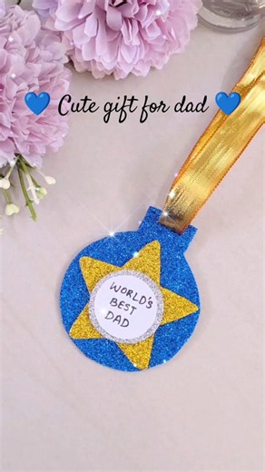 Cute DIY Medal for Father’s Day 🏅💙 | Easy Handmade Gift Idea #fathersdaygift #Shorts #diy