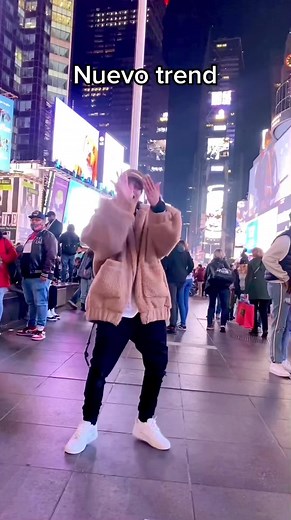 Tamo en Hoja Challenge Explained: Meaning and Viral Videos