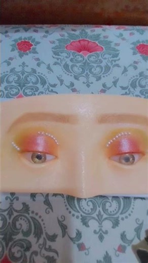 Simple Modern Eye Makeup Look | Eyeshadow Tutorial