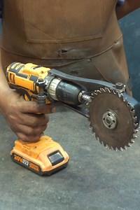 🔧✨ Hey metalworking enthusiasts! Ever thought about turning your trusty cordless drill into a hand saw jig? It’s a game changer! With just a few tweaks, you can make precise cuts like a pro. 🛠️💪 Check out my latest tips and tricks to get the most out of your tools! Let’s get creative and make some awesome projects together! #Metalworking #DIY #ToolTips #CordlessDrill #HandSawJig #Craftsmanship #MakersGonnaMake #WorkshopHacks #MetalArt #HomeImprovement #ToolHacks #CreativeProjects #Woodworking