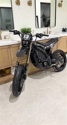 Crazy what Charge Graphics Can do to a bike! #surron #fyp #viral #decal #bp