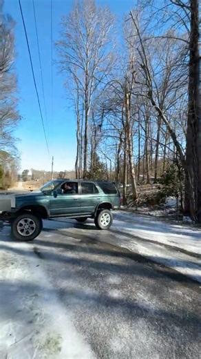 E-Brake Sliding in the 4Runner! #ice #drifting #4runner