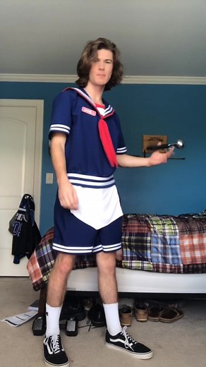 One year ago today I was slinging ice cream and fighting Russians, and I’m still all out of ice cream. #strangerthings #steveharrington #scoopsahoy