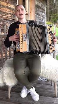 Mia san vom Woid dahoam 🎶 Wer kennt‘s? ☺️ In voller Länge auf meinem Kanal! #volksmusik #harmonika