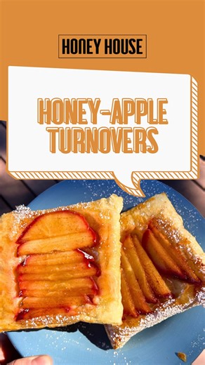 We are falling for this simple and cozy honey apple turnover recipe🍎🍂Sweetend with our clover honey and just a couple staple ingredients, this sweet treat comes together faster than you can say “Honey House”😜 What You’ll Need: 🍎 1 medium apple, sliced 🍎3 tbsp honey 🍎1 tbsp ground cinnamon 🍎Juice from 1/2 lemon 🍎Puff pastry dough 🍎Egg wash (1 egg 1 tbsp milk, whisked) Steps: 1️⃣ Preheat oven to 350 & line baking sheet with parchement paper 2️⃣ Mix apples cinnamon lemon juice 3️⃣ Roll out