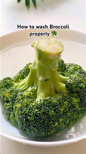 How to wash Broccoli 🥦 #shorts #broccoli