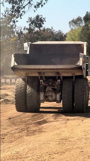 Dump Truck Training | How to drive a Dump Truck .