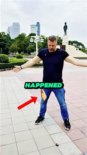 This Guy Dropped His iPhone 17 Pro Max… You Won’t Believe What Happened! 😱📱 #fyp #shorts